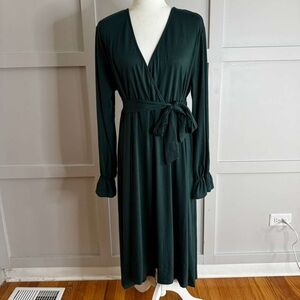 Classic Forest Green Long-Sleeve Wrap Dress with Tie Waist